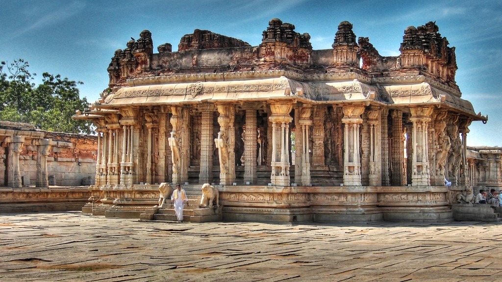 Musical-Palace-at-Hampi