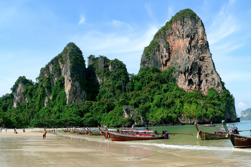 longboats-on-railay